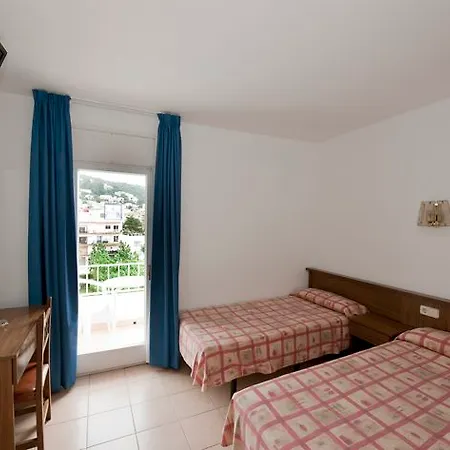 Marina Tossa Hotel *