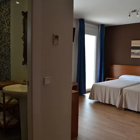 Marina Tossa Hotel *