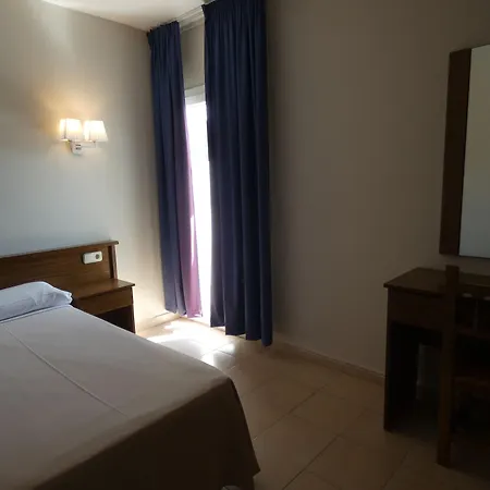 Marina Tossa Hotel *